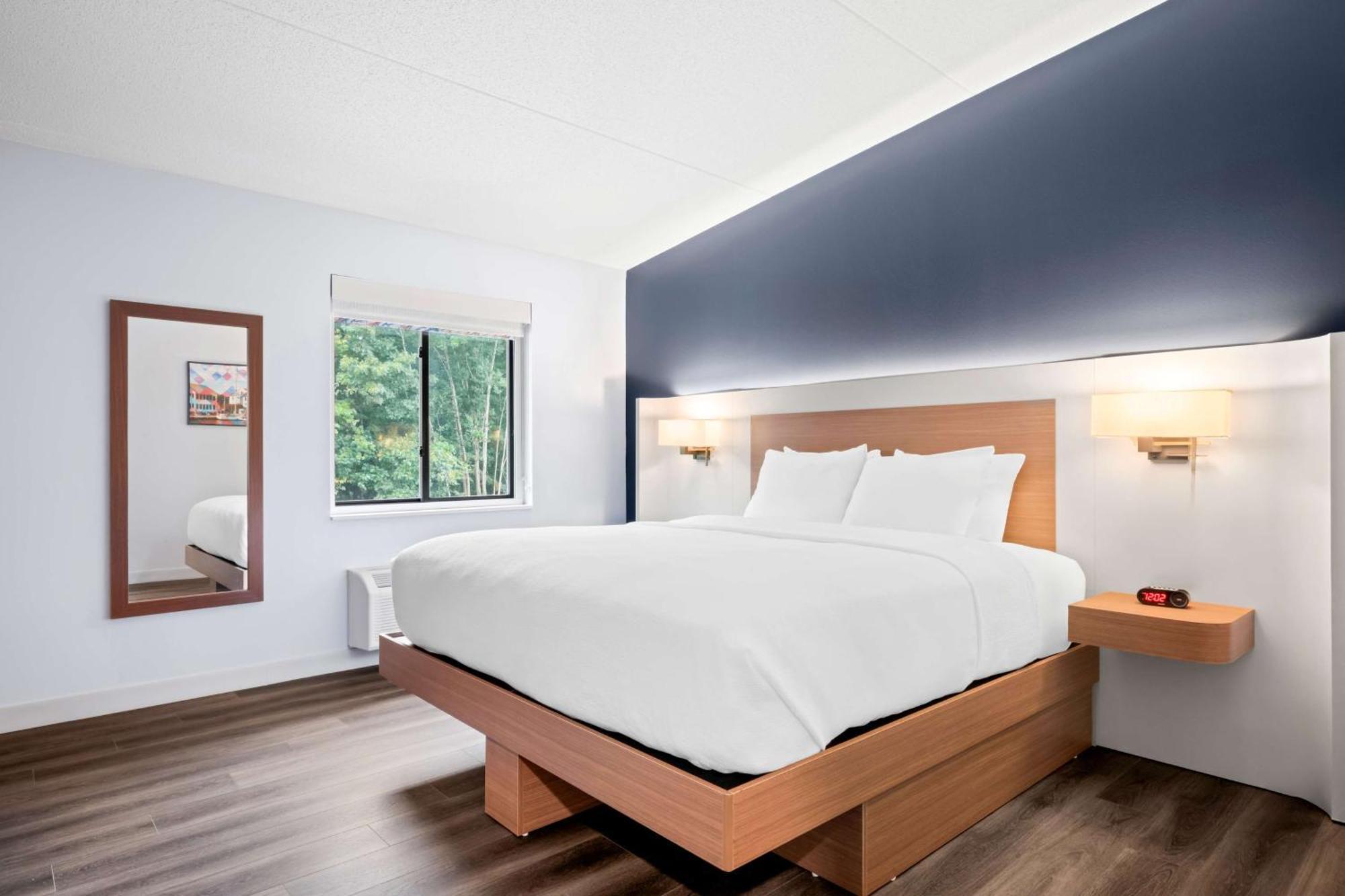 Best Western Niantic - New London, Mystic Area Екстериор снимка
