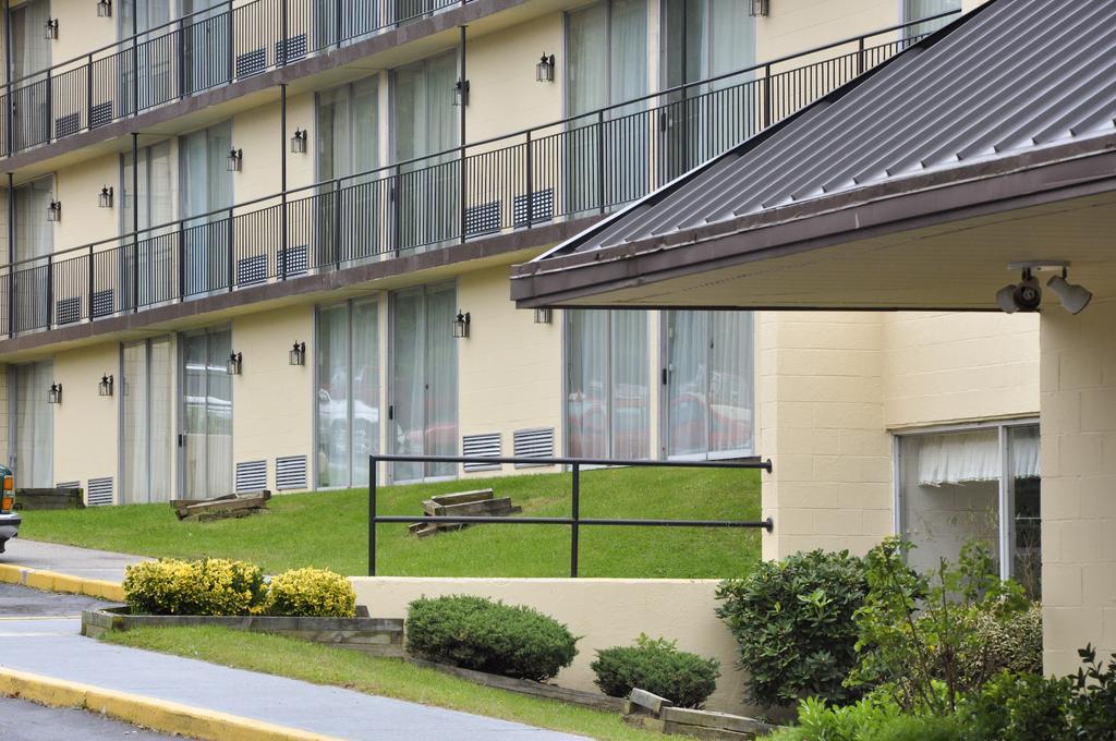 Best Western Niantic - New London, Mystic Area Екстериор снимка